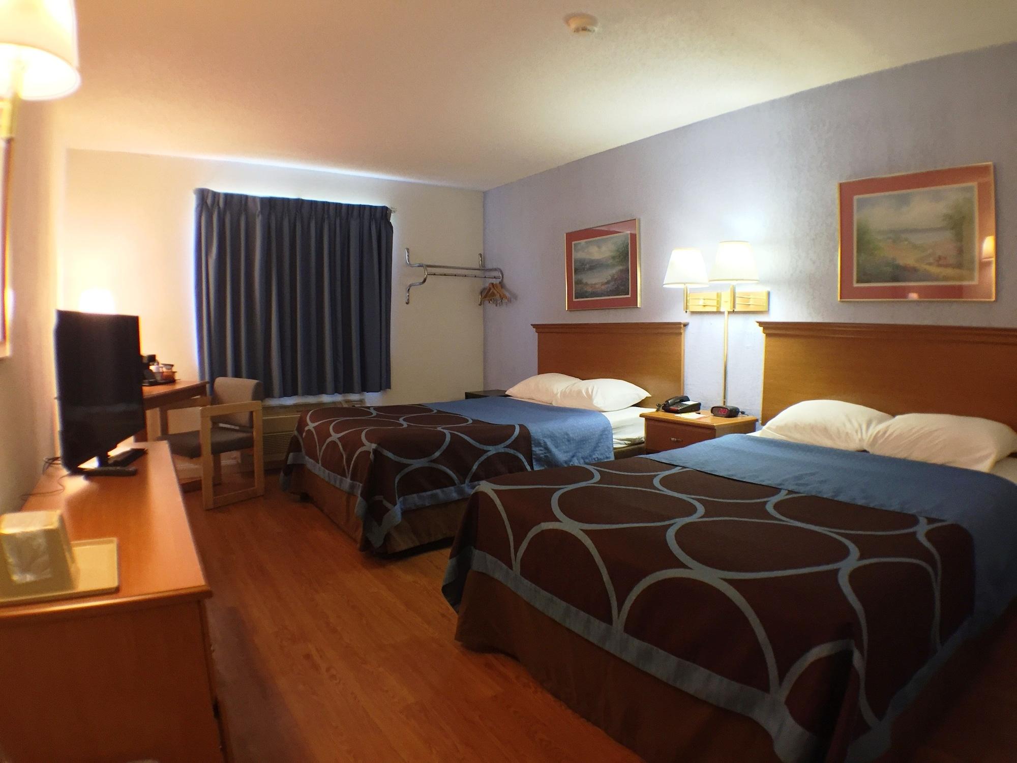 Super 8 By Wyndham Webster/Rochester Екстер'єр фото