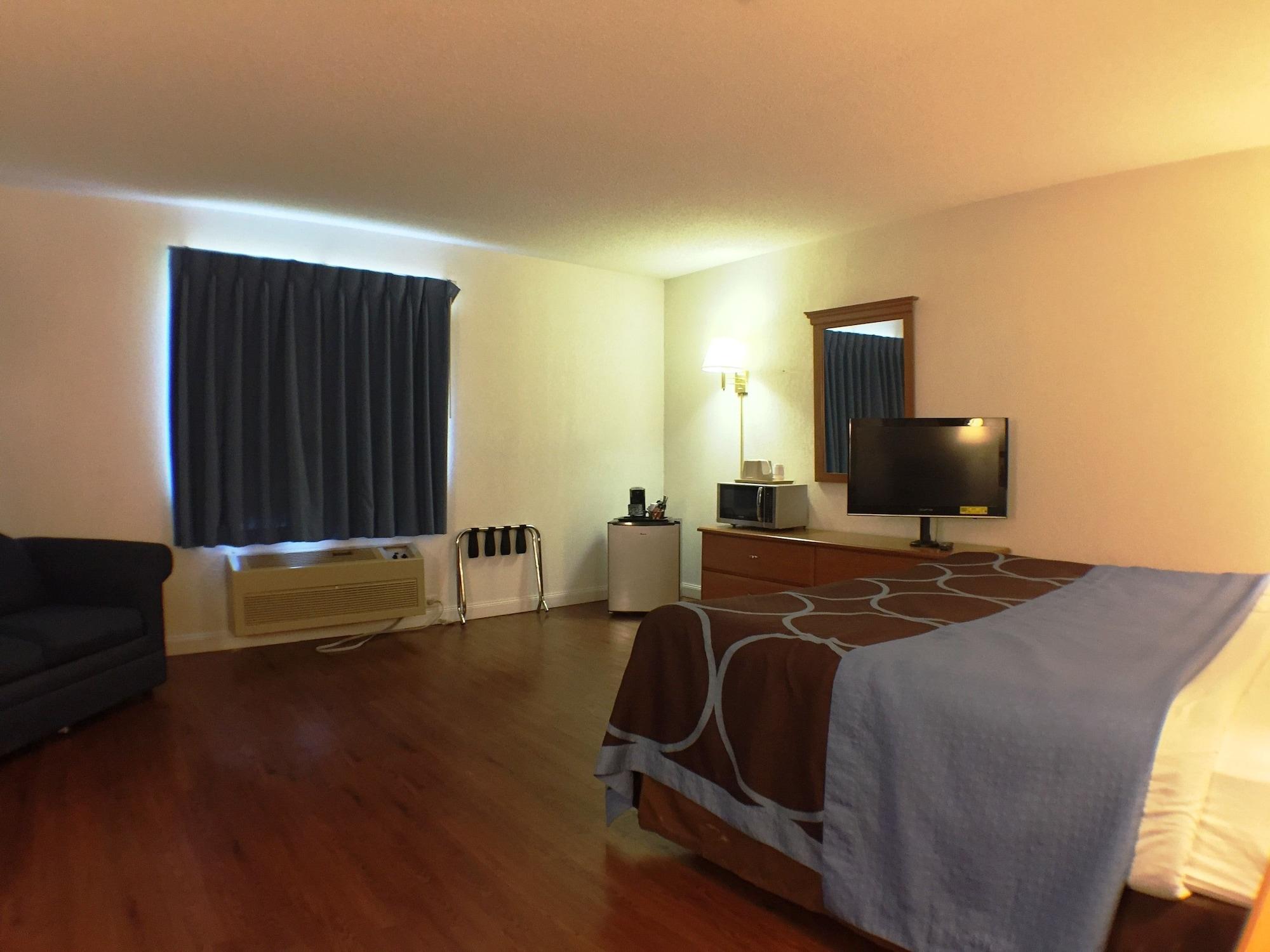 Super 8 By Wyndham Webster/Rochester Екстер'єр фото